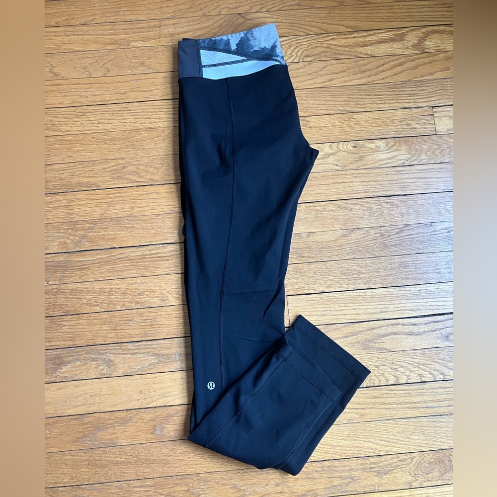 Lululemon Black High-Waisted full length pant/leggings